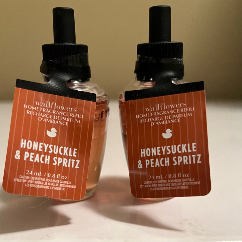 3/$30- Set of 2- Brand New Wallflowers Honeysuckle & Peach Spritz Refills